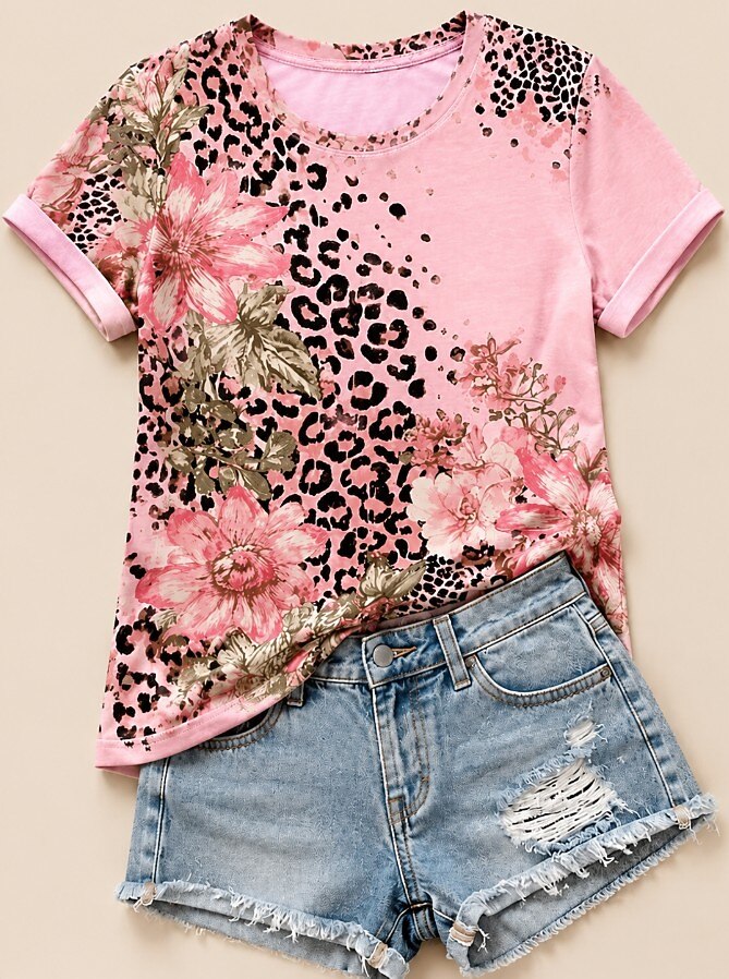 Pfingsrosen mit Leopardenmuster – Flora Baumwoll-T-Shirt